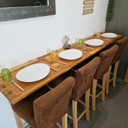 Appartement Magnifique à 200m De La Avec Terrasse Et Emplacement Voiture Gratuit